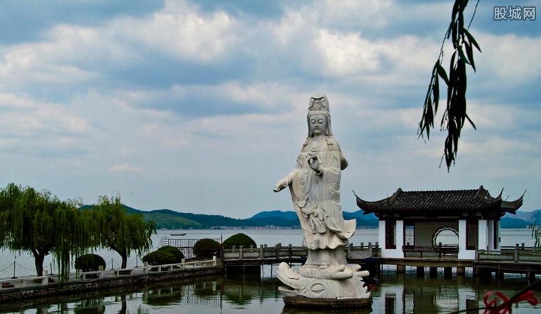 3,宁波鄞州的东钱湖风景区是一个风景很不错的地方,尤其是带着朋友