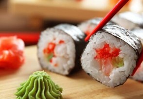 吃寿司后喉咙有活虫 或未完全煮熟海鱼类食物导致