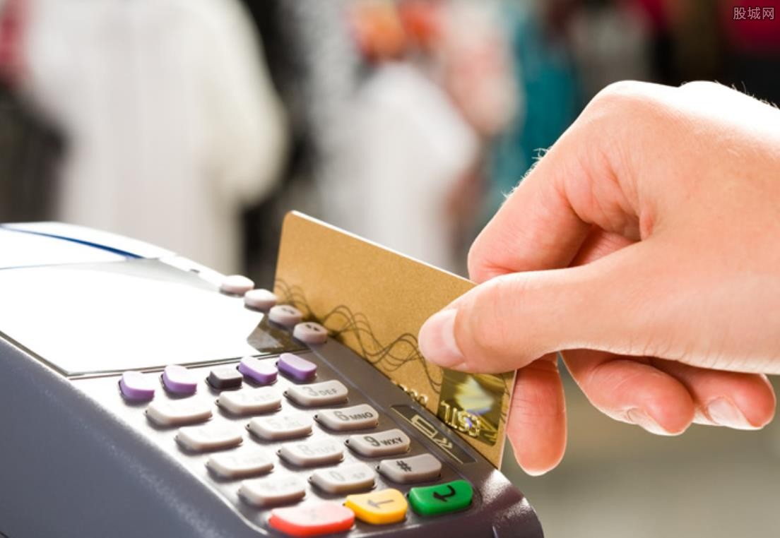 小贷不还会影响信用卡吗？办卡审核一般要多久