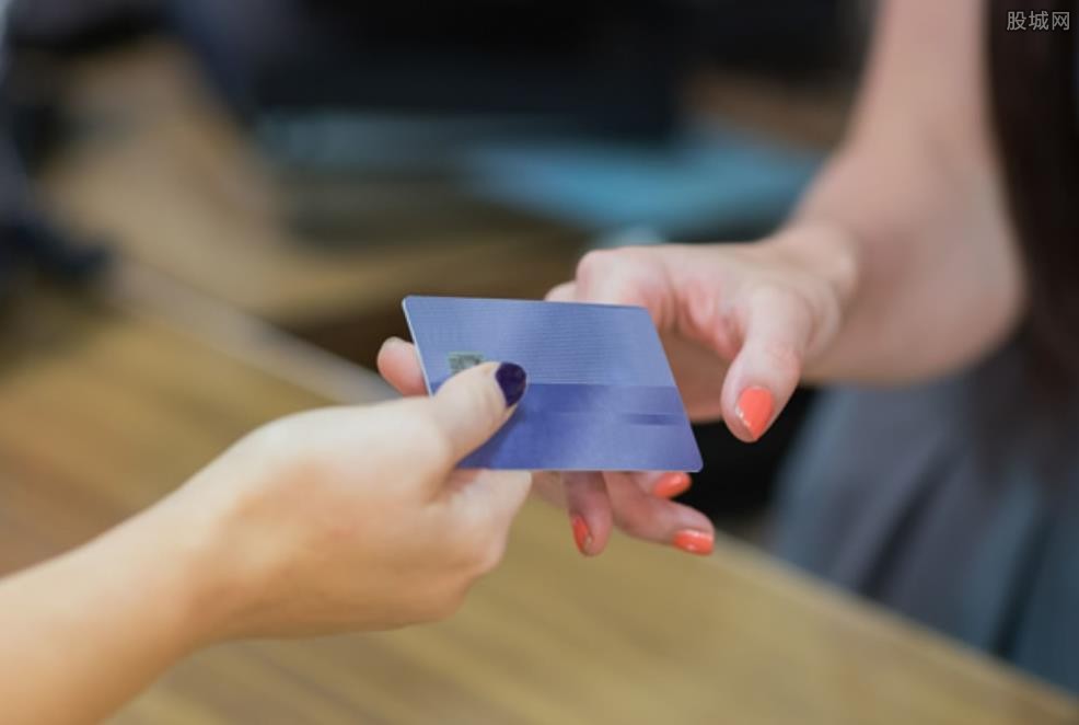 为什么信用卡换卡卡号变了？需要还清全部欠款吗