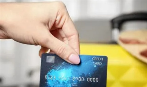 信用卡逾期的罚款金额是如何确定的 看看这些要点